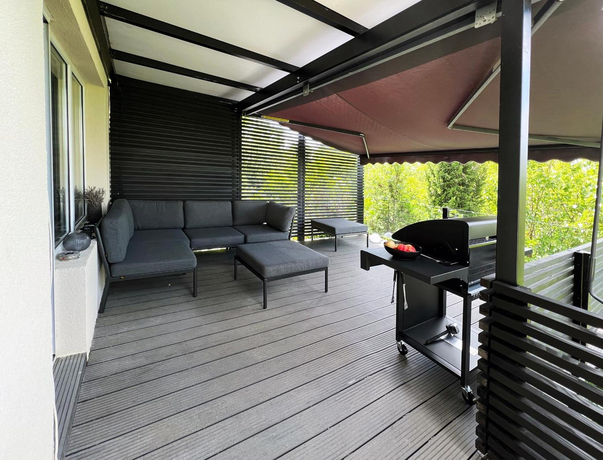 Pergola House In A Green Oasis With Fantastic View Apartment Petrovaradin Bagian luar foto