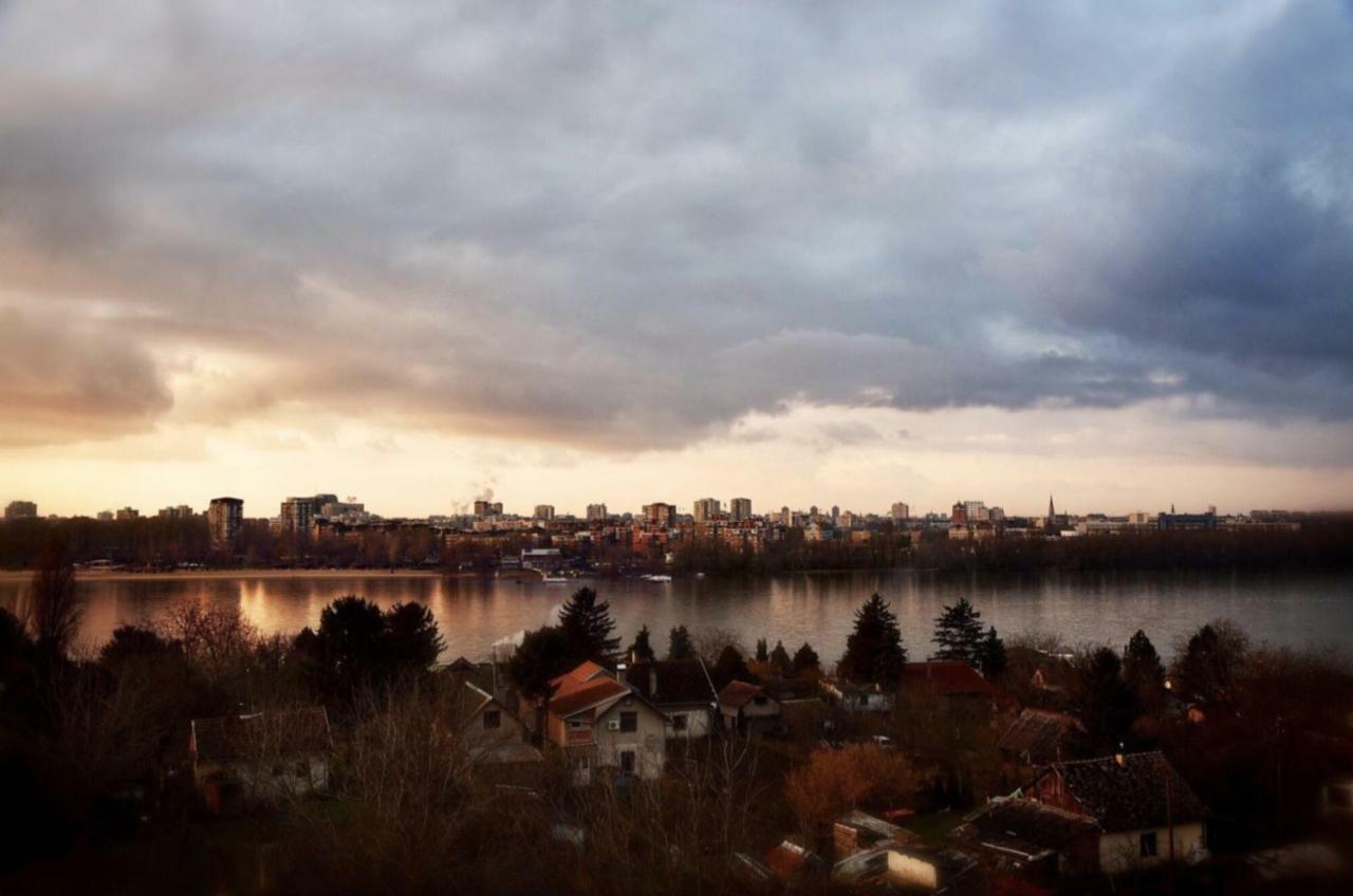 Pergola House In A Green Oasis With Fantastic View Apartment Petrovaradin Bagian luar foto